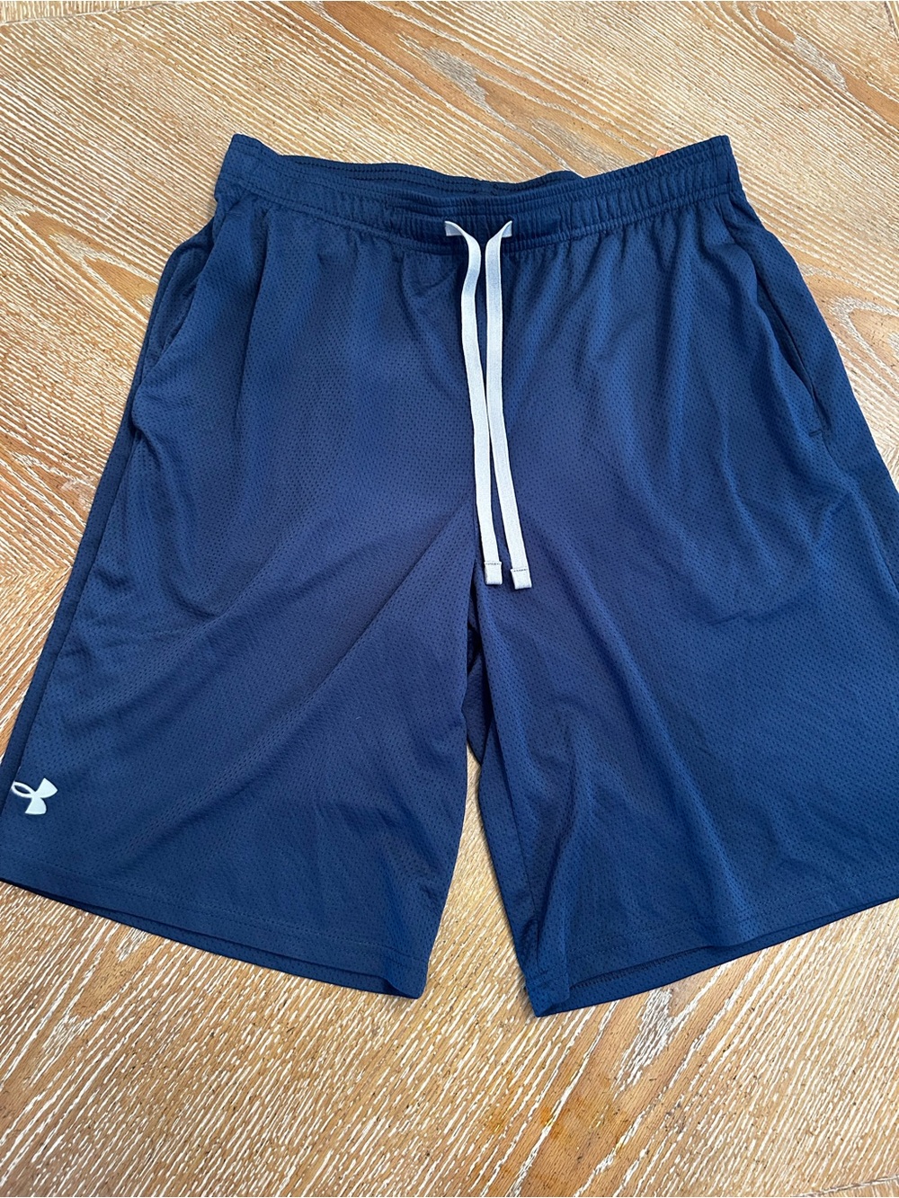 Under Armour Men's Navy Athletic Mesh Shorts with White Drawstring large tall